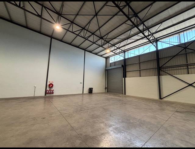 751M² FACTORY TO LET IN STIKLAND INDUSTRIAL
